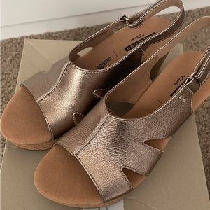 Clarks wedge sandals